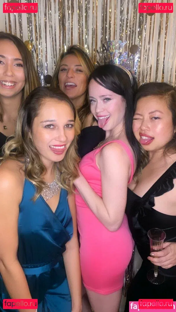 jenhearts247 Onlyfans Photo Gallery 