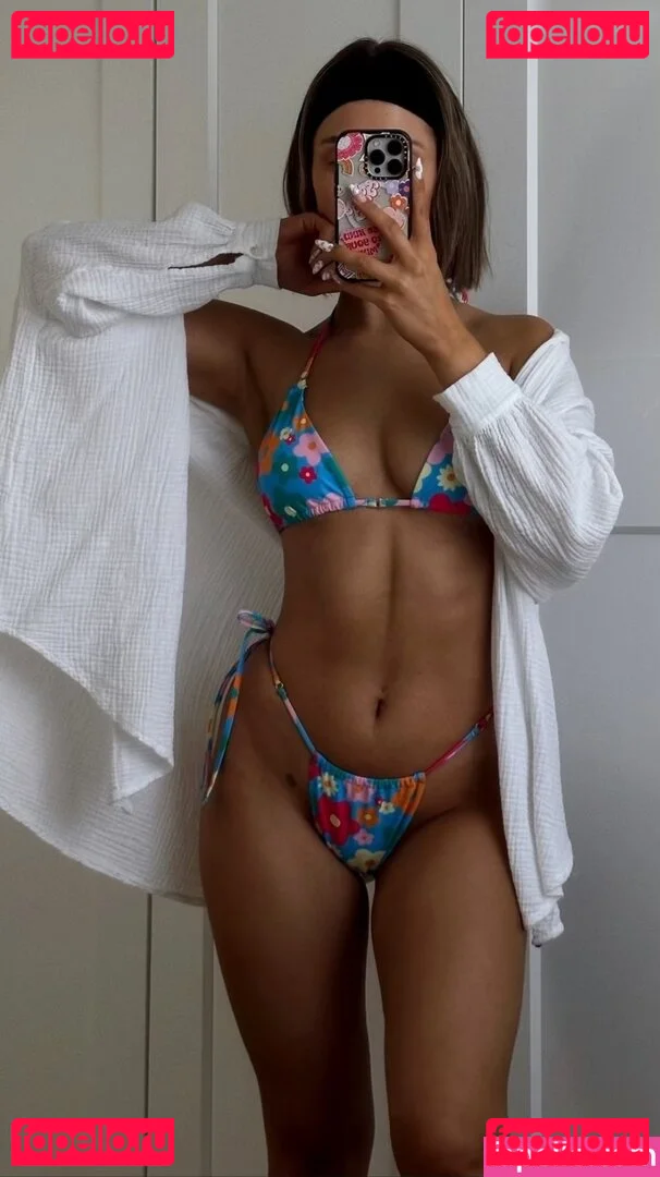 Laura Michelle Onlyfans Photo Gallery 