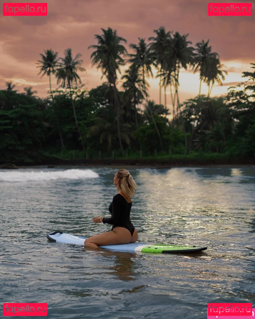 Laura Michelle Onlyfans Photo Gallery 