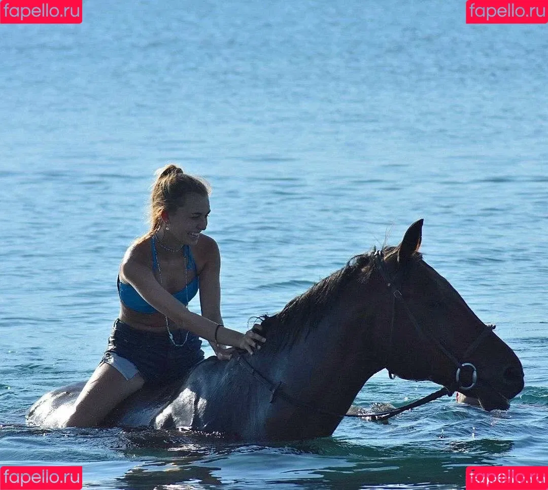 Nikki Roumel Onlyfans Photo Gallery 