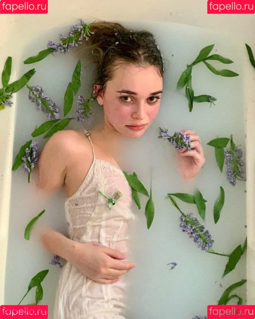 Nikki Roumel Onlyfans Photo Gallery 