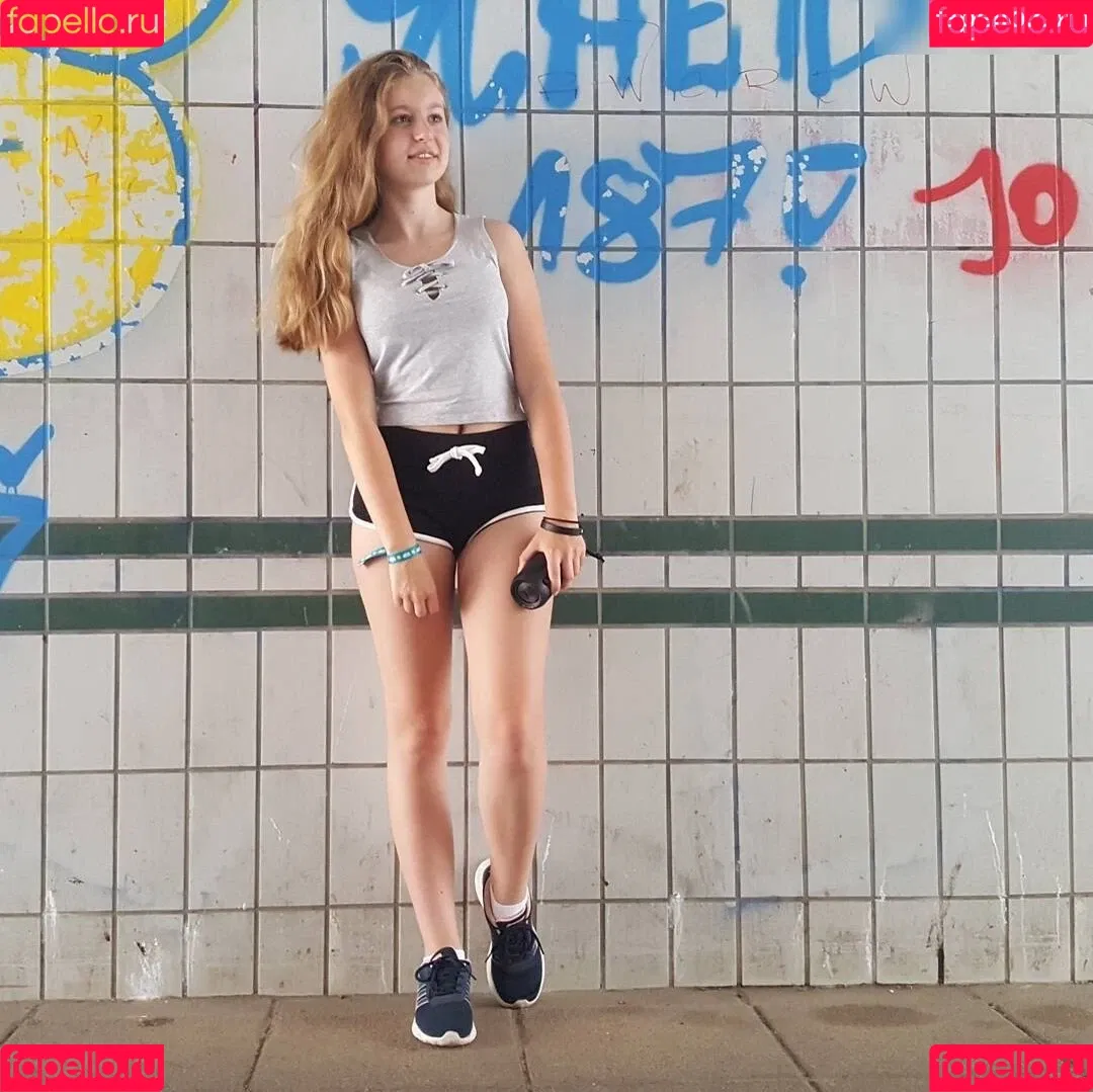 Mrs.kuechler Onlyfans Photo Gallery 