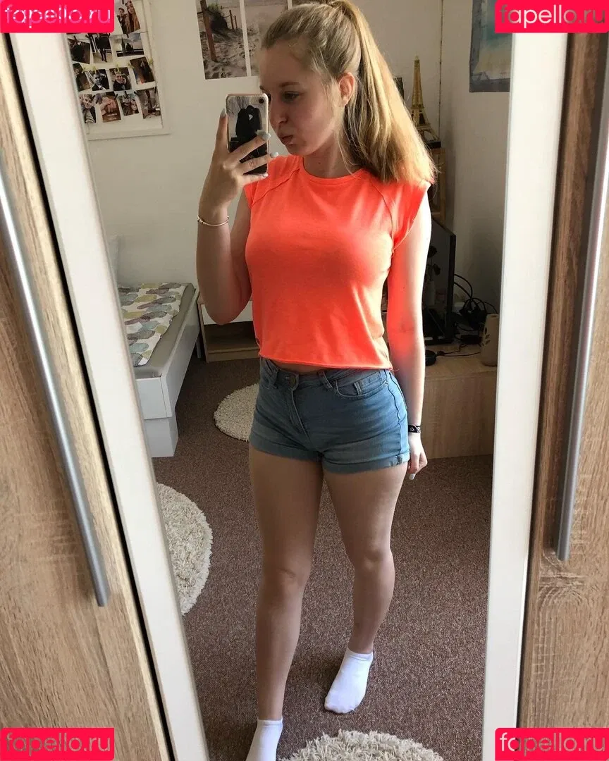 Mrs.kuechler Onlyfans Photo Gallery 