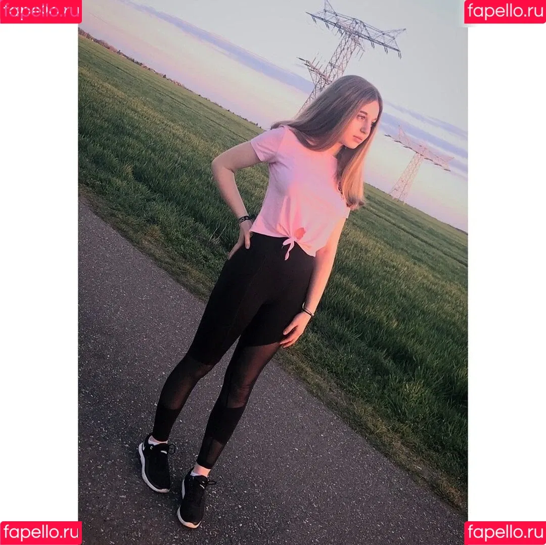 Mrs.kuechler Onlyfans Photo Gallery 