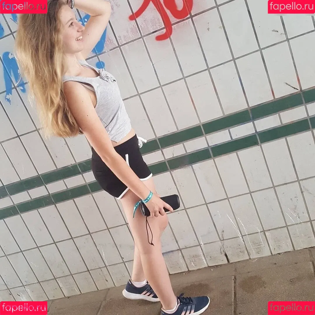 Mrs.kuechler Onlyfans Photo Gallery 