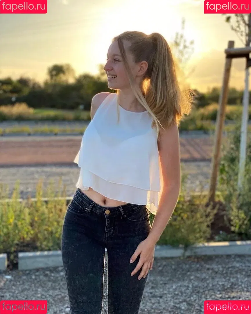 Mrs.kuechler Onlyfans Photo Gallery 
