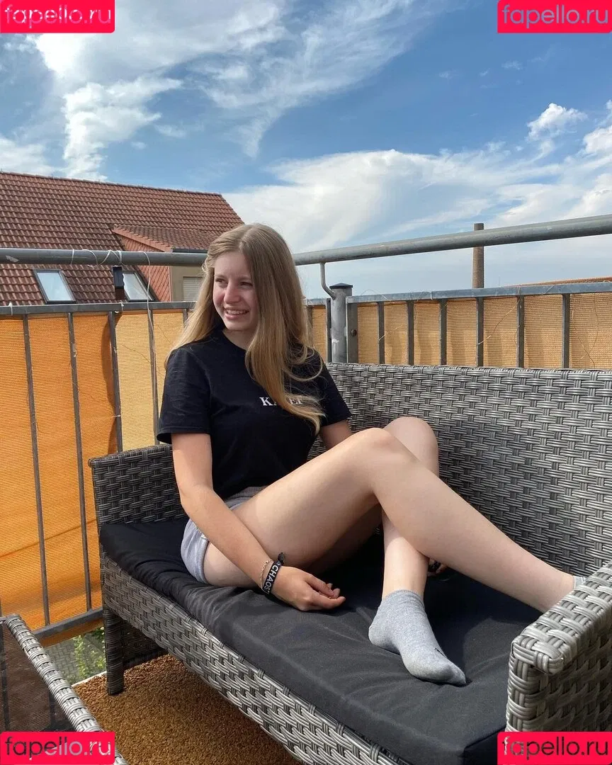 Mrs.kuechler Onlyfans Photo Gallery 