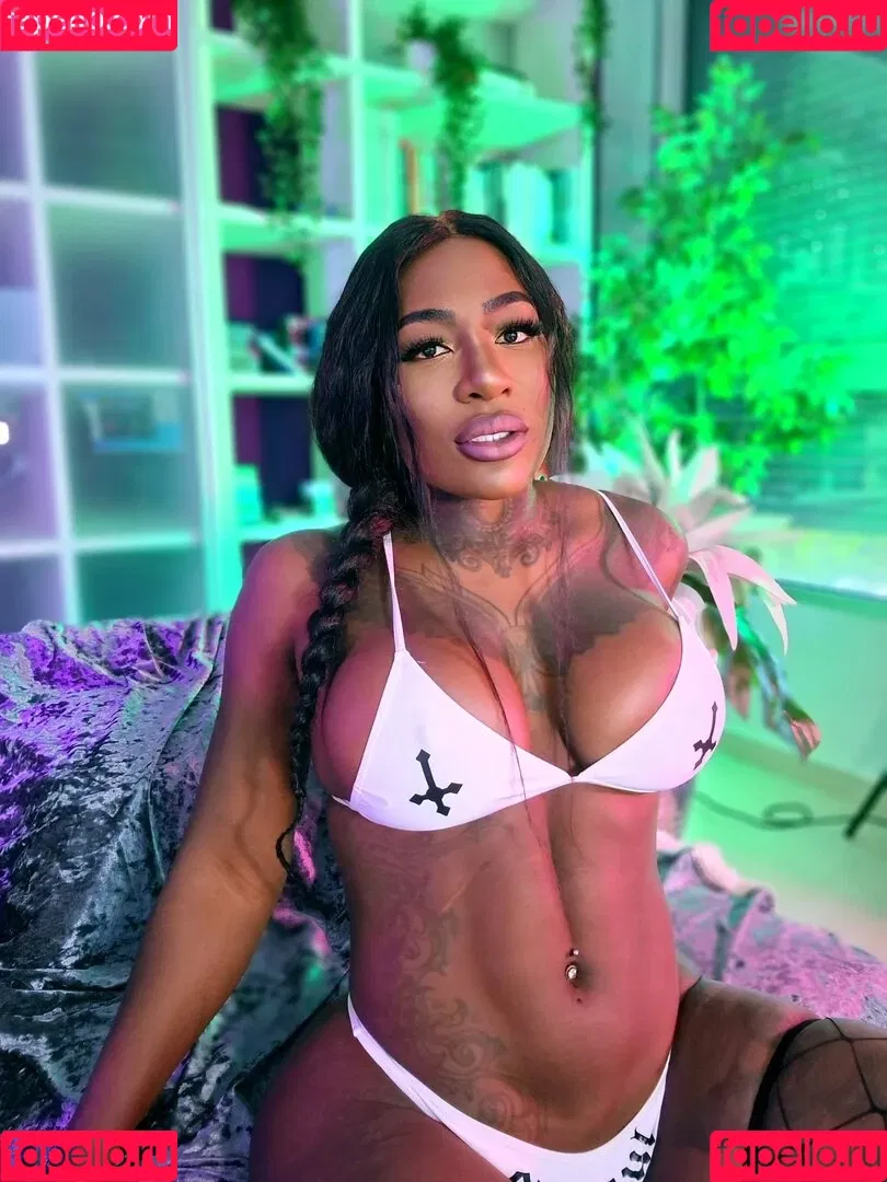 Josy Black Onlyfans Photo Gallery 