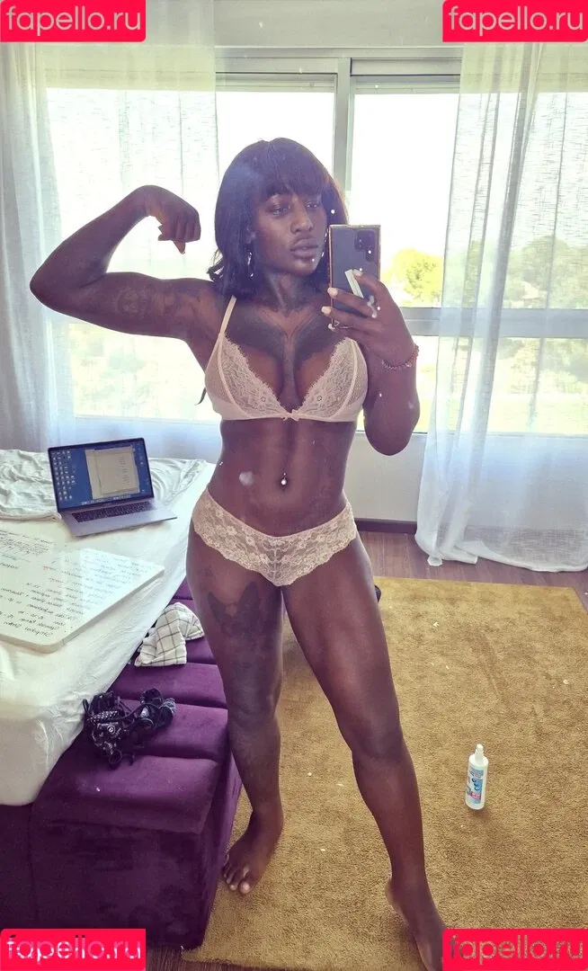 Josy Black Onlyfans Photo Gallery 