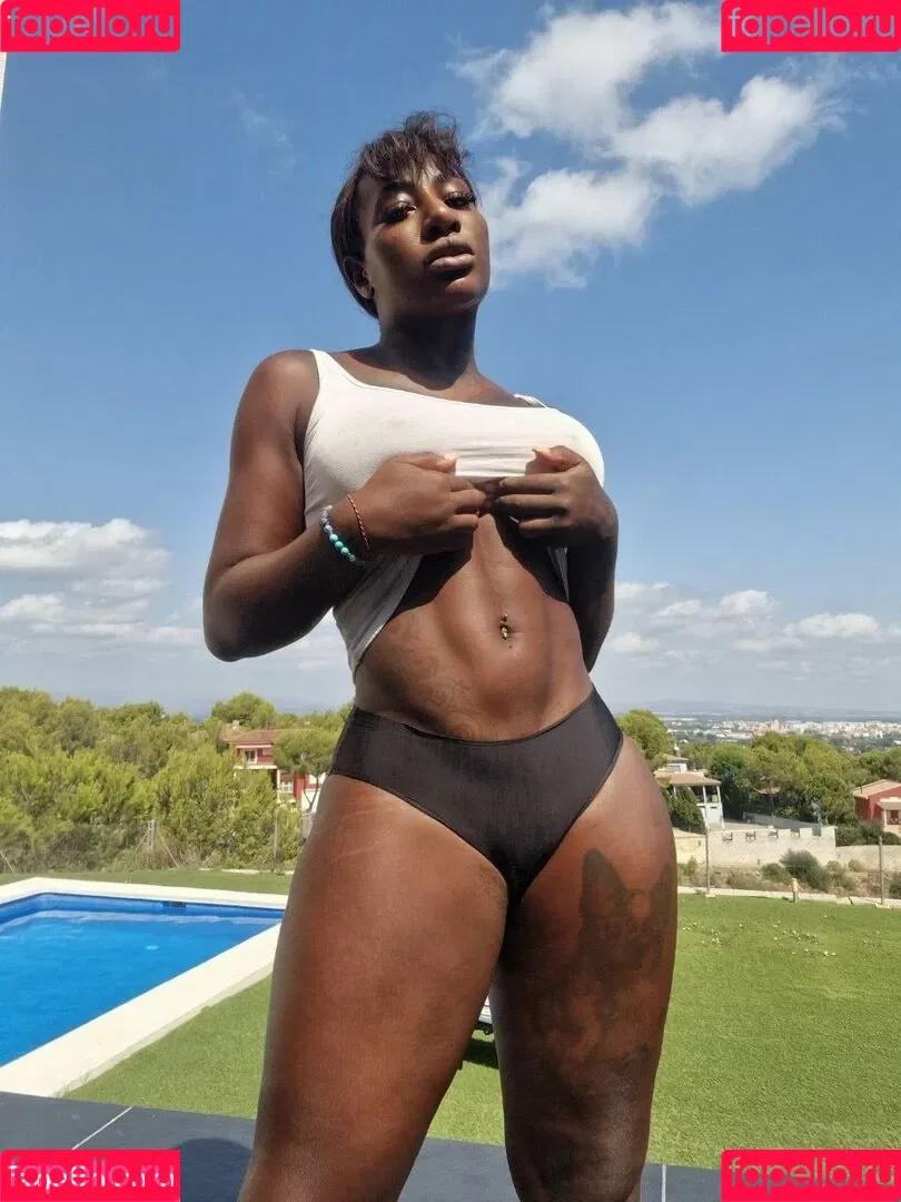 Josy Black Onlyfans Photo Gallery 