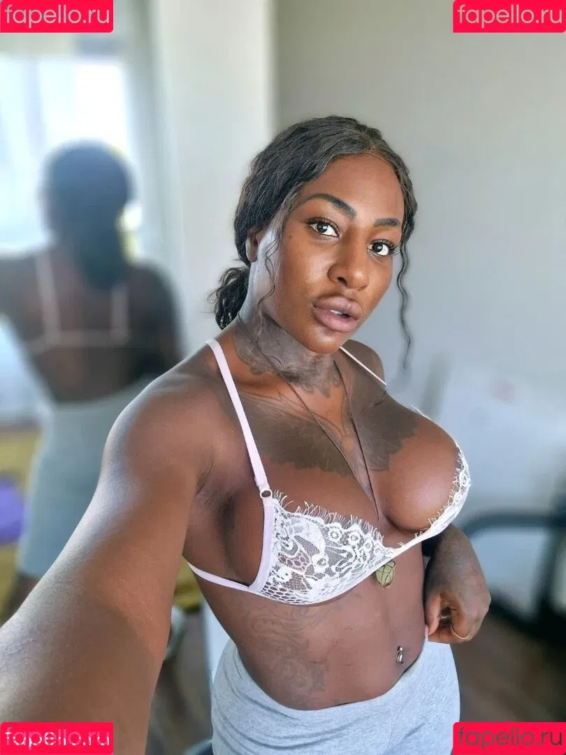 Josy Black Onlyfans Photo Gallery 