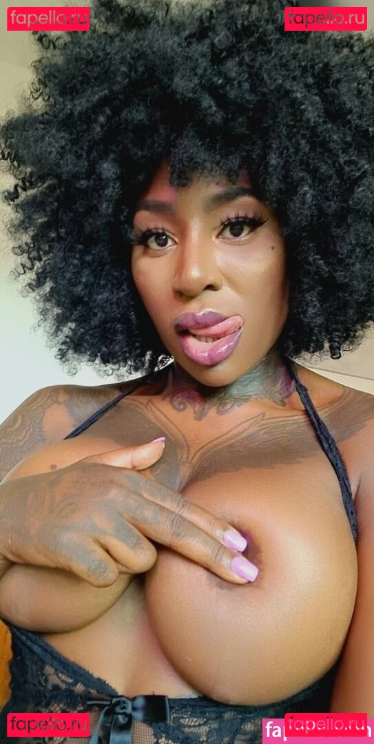 Josy Black Onlyfans Photo Gallery 