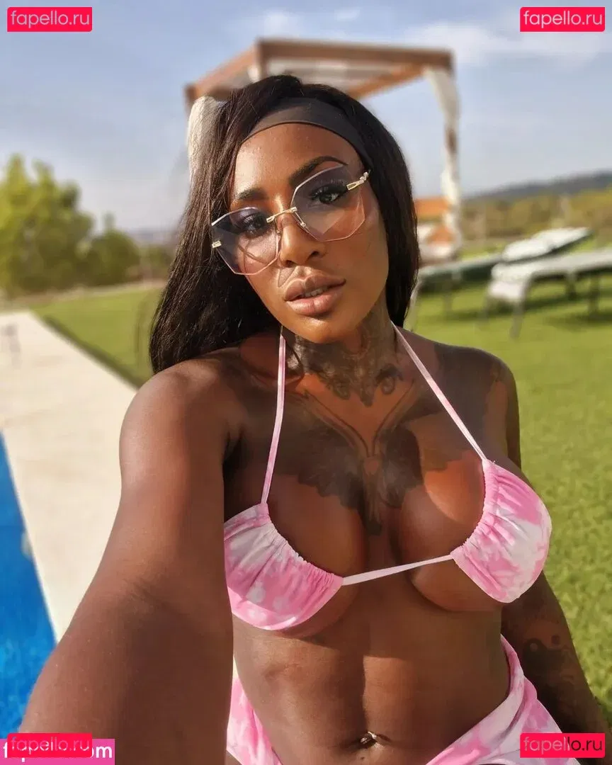 Josy Black Onlyfans Photo Gallery 