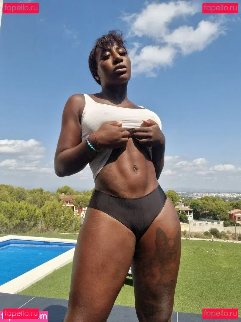 Josy Black Onlyfans Photo Gallery 
