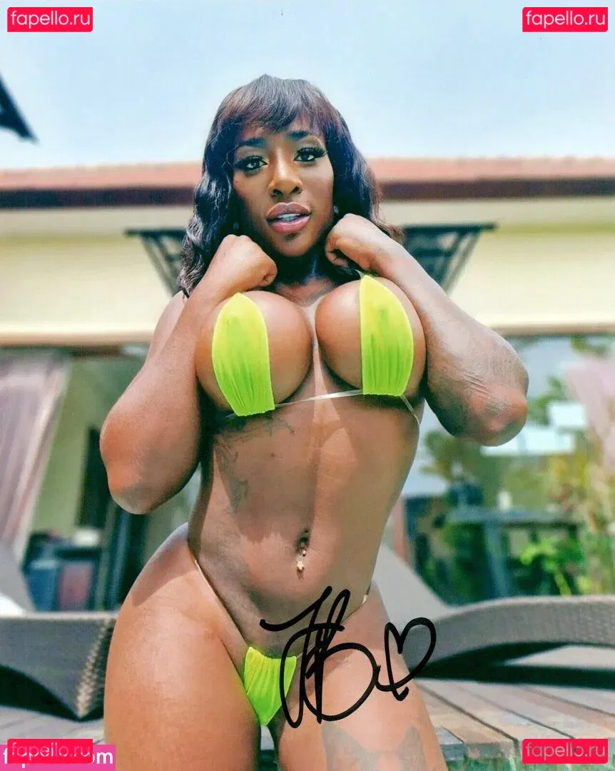 Josy Black Onlyfans Photo Gallery 