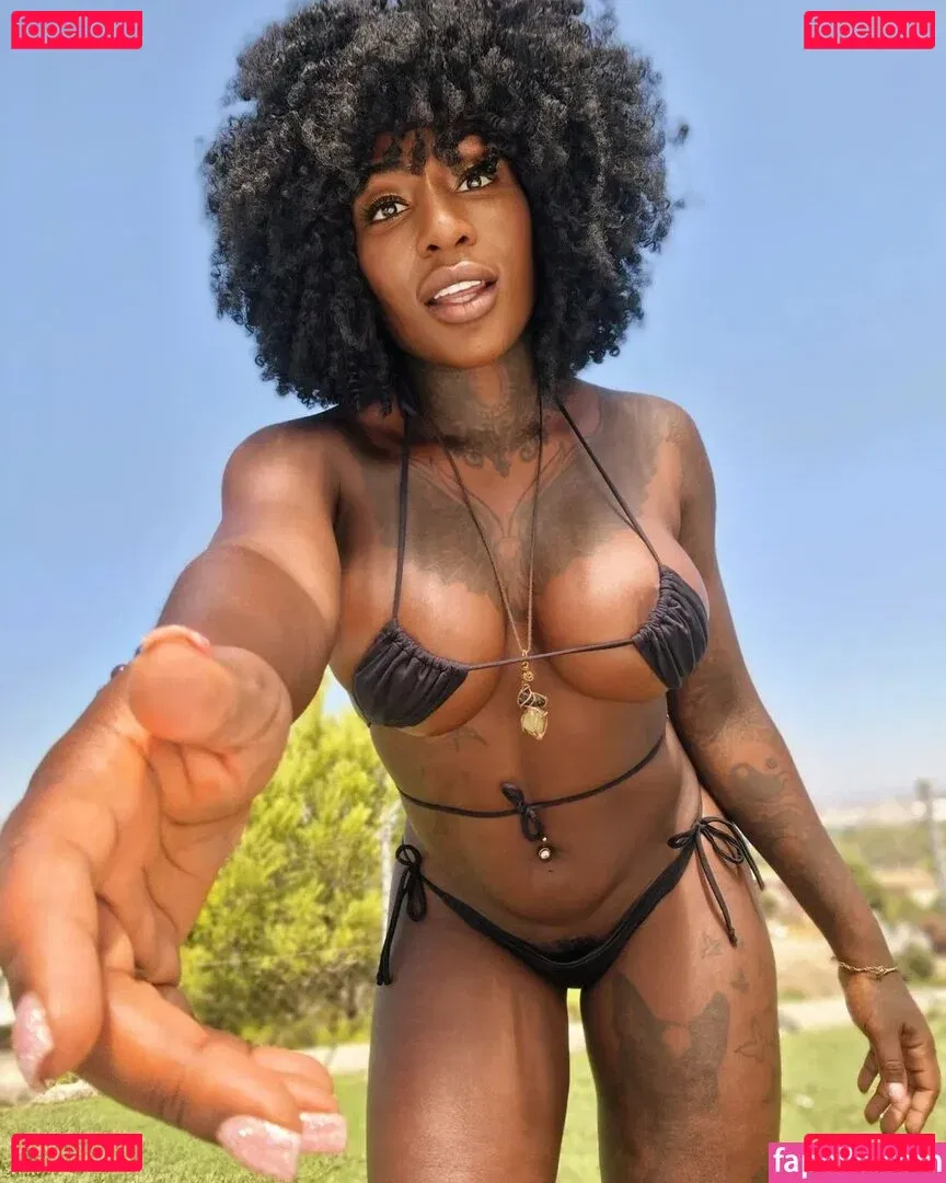 Josy Black Onlyfans Photo Gallery 
