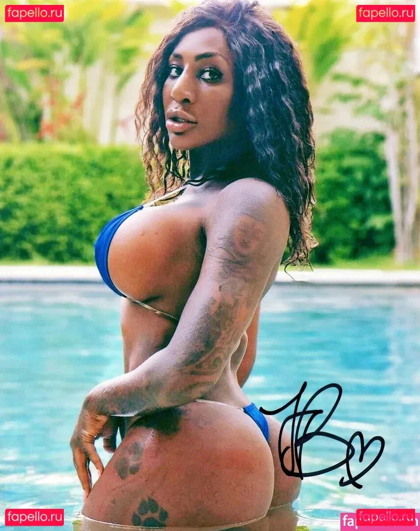 Josy Black Onlyfans Photo Gallery 