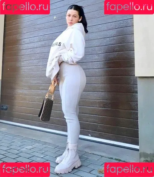 karinakliauz Onlyfans Photo Gallery 