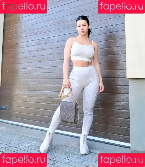 karinakliauz Onlyfans Photo Gallery 