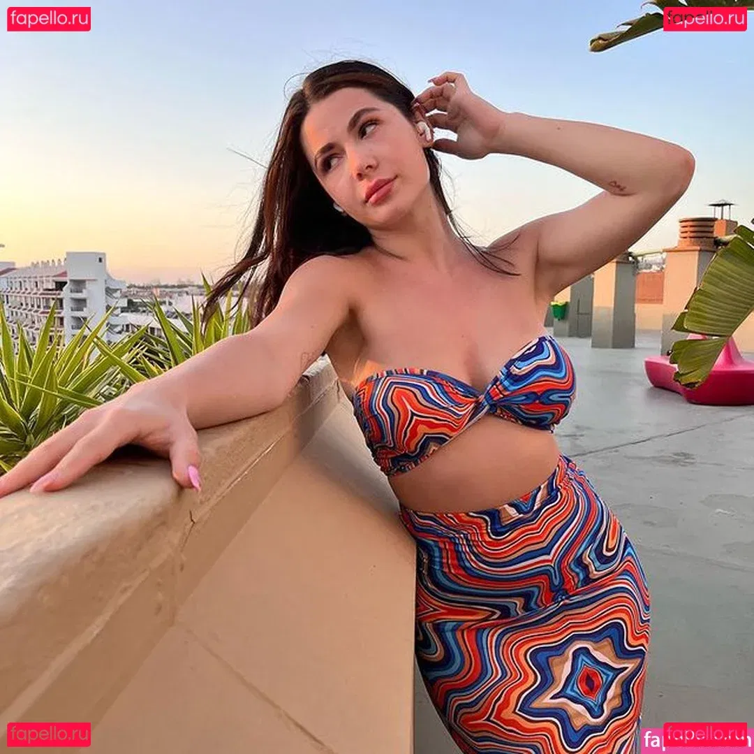 karinakliauz Onlyfans Photo Gallery 