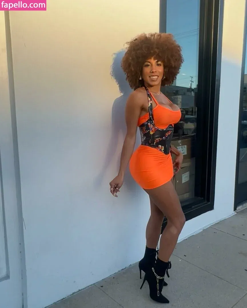 Jenn Muriel Onlyfans Photo Gallery 