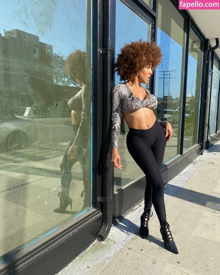 Jenn Muriel Onlyfans Photo Gallery 