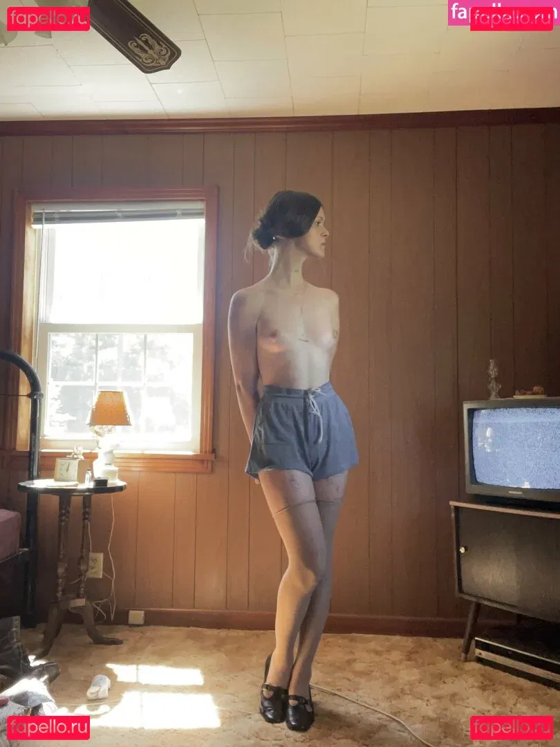 Ethel Cain Onlyfans Photo Gallery 