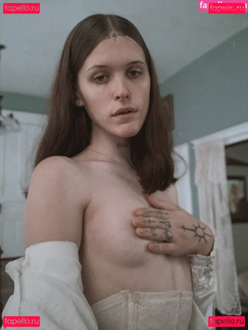 Ethel Cain Onlyfans Photo Gallery 