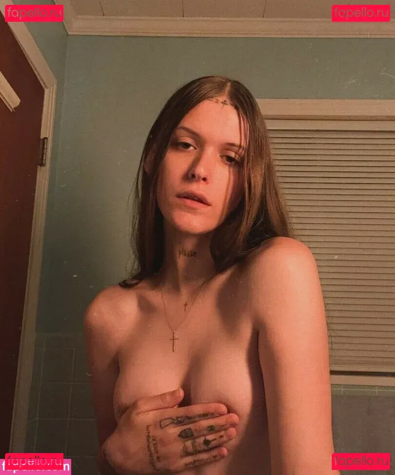 Ethel Cain Onlyfans Photo Gallery 