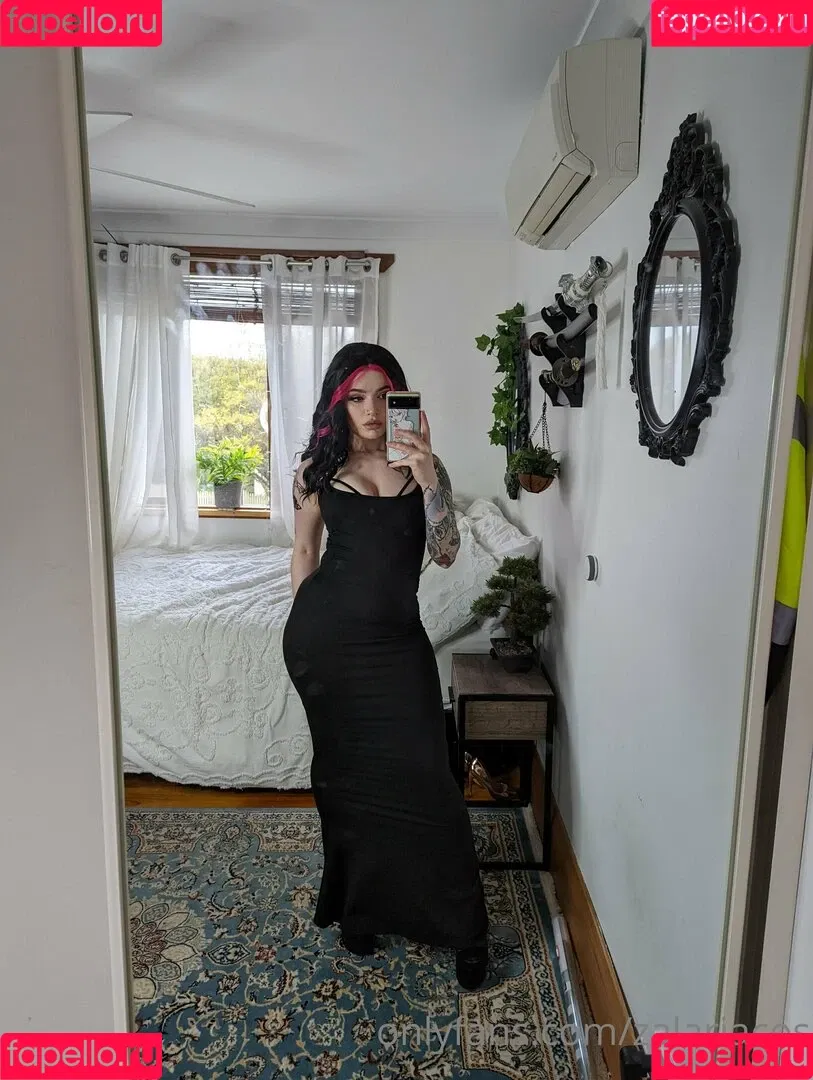 Zalariacos Onlyfans Photo Gallery 