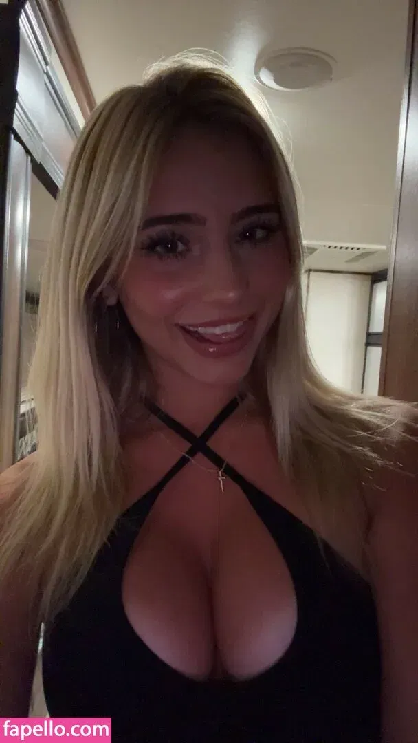 Hippicam Onlyfans Photo Gallery 