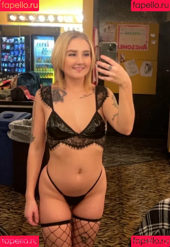 alyxxxgoth Onlyfans Photo Gallery 