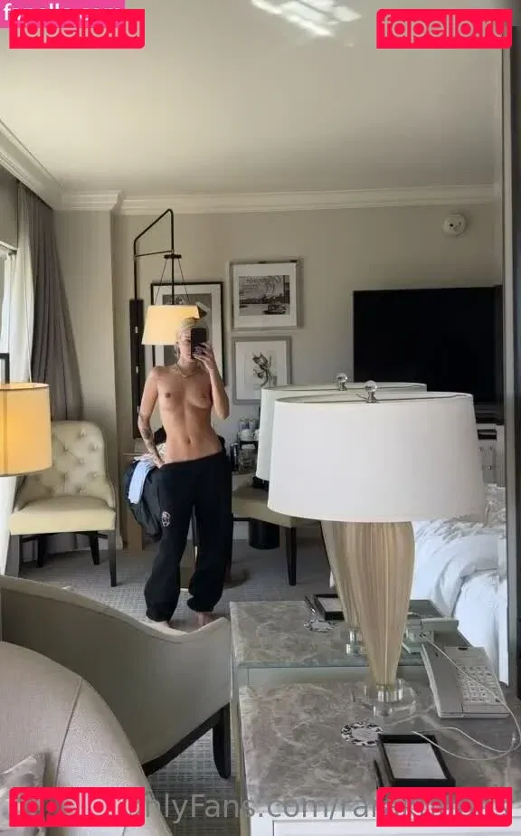 Rara Knupps Onlyfans Photo Gallery 