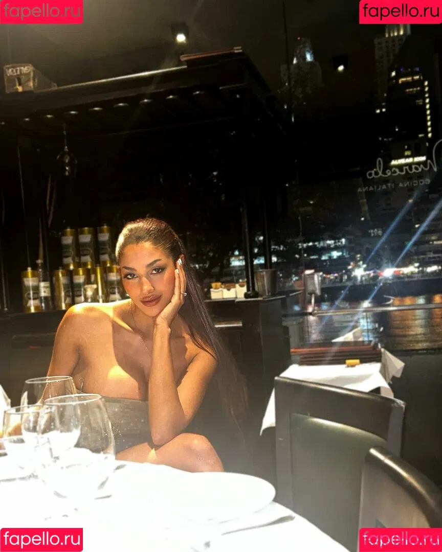 Floppy Abril Onlyfans Photo Gallery 
