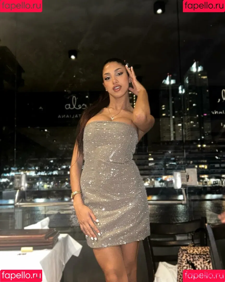 Floppy Abril Onlyfans Photo Gallery 