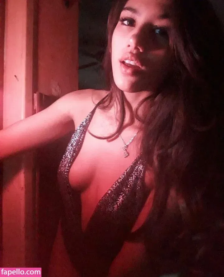 Floppy Abril Onlyfans Photo Gallery 