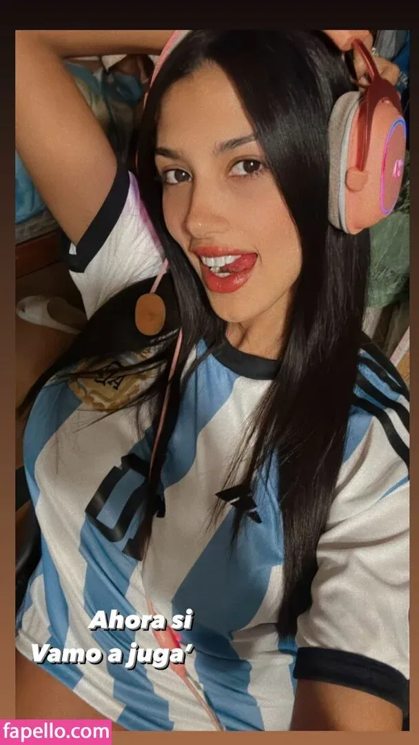 Floppy Abril Onlyfans Photo Gallery 