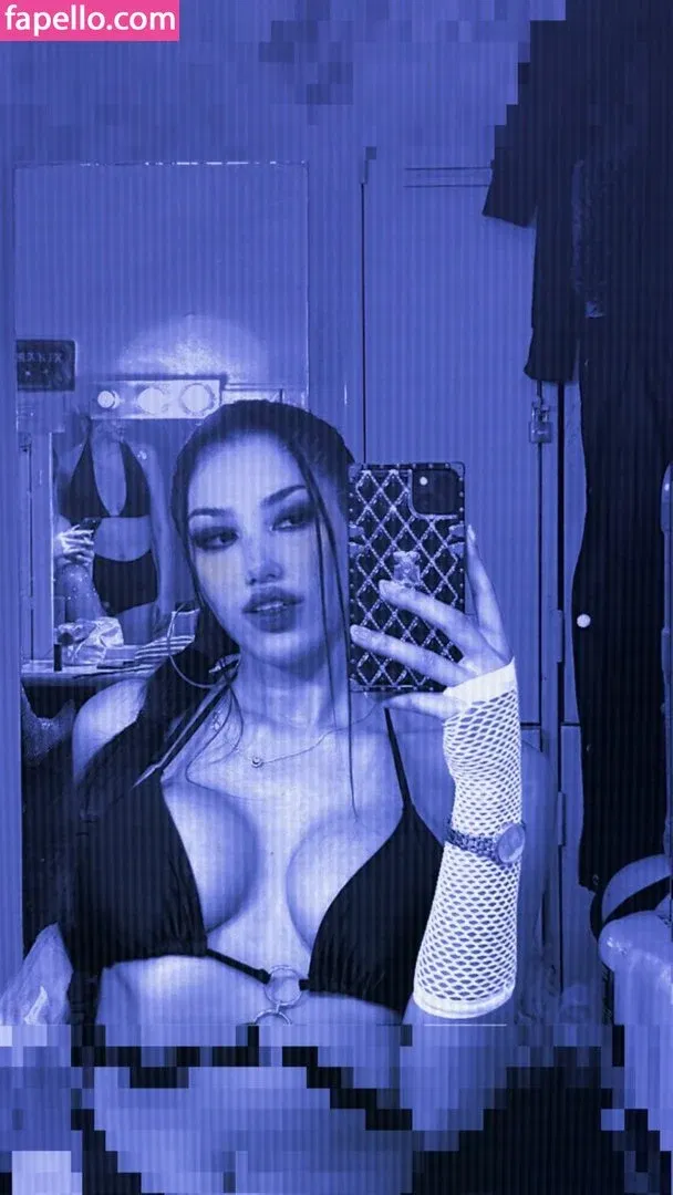 Floppy Abril Onlyfans Photo Gallery 