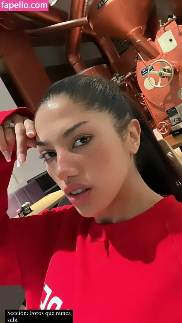 Floppy Abril Onlyfans Photo Gallery 