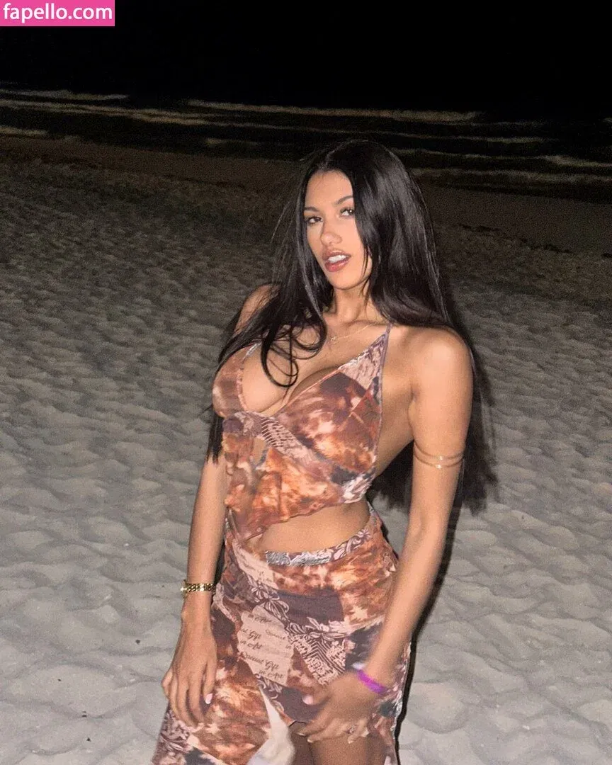 Floppy Abril Onlyfans Photo Gallery 