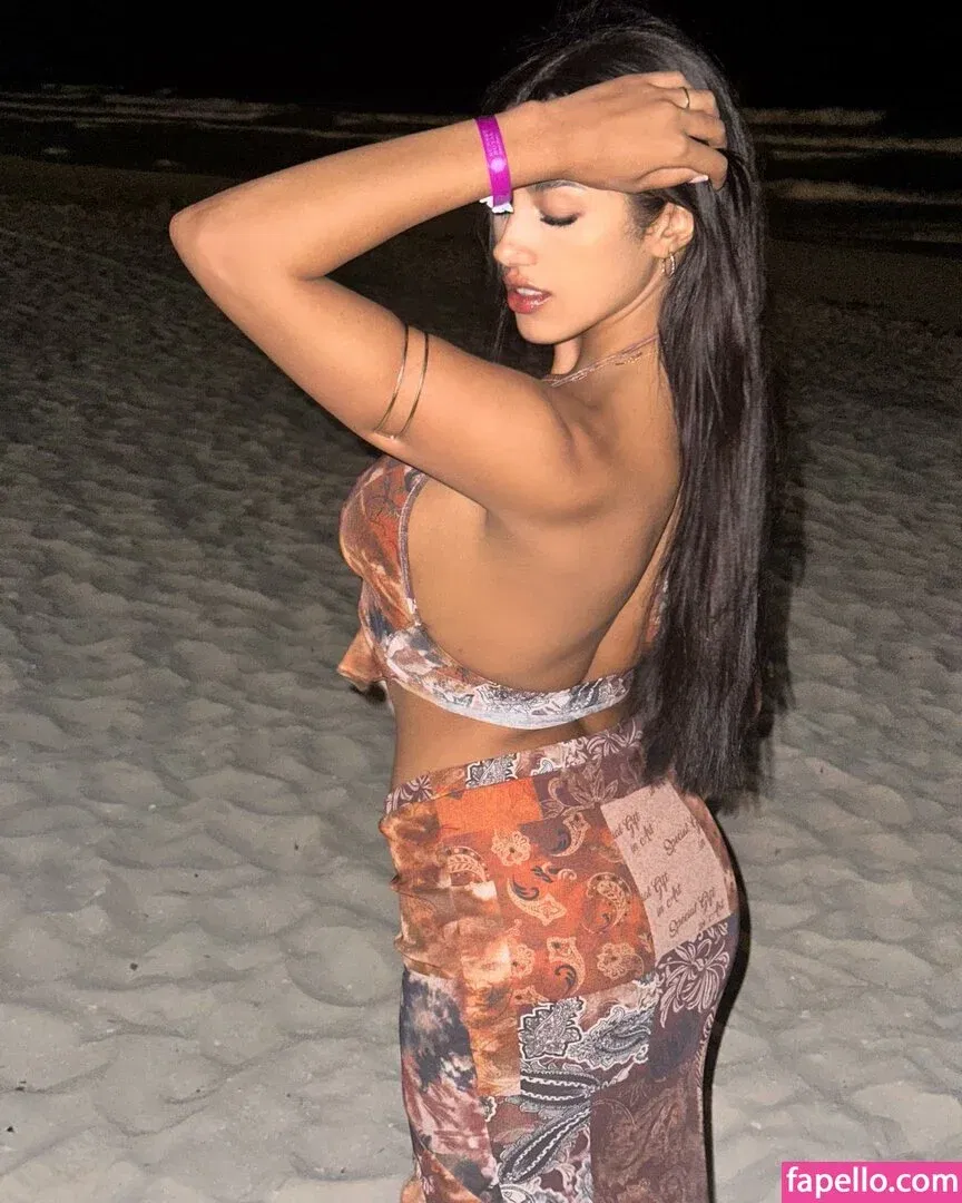 Floppy Abril Onlyfans Photo Gallery 