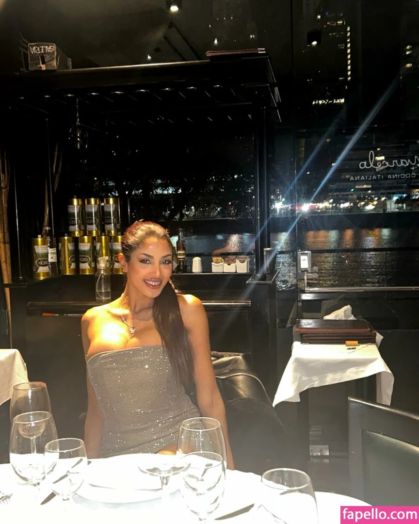 Floppy Abril Onlyfans Photo Gallery 