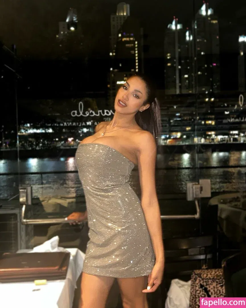 Floppy Abril Onlyfans Photo Gallery 