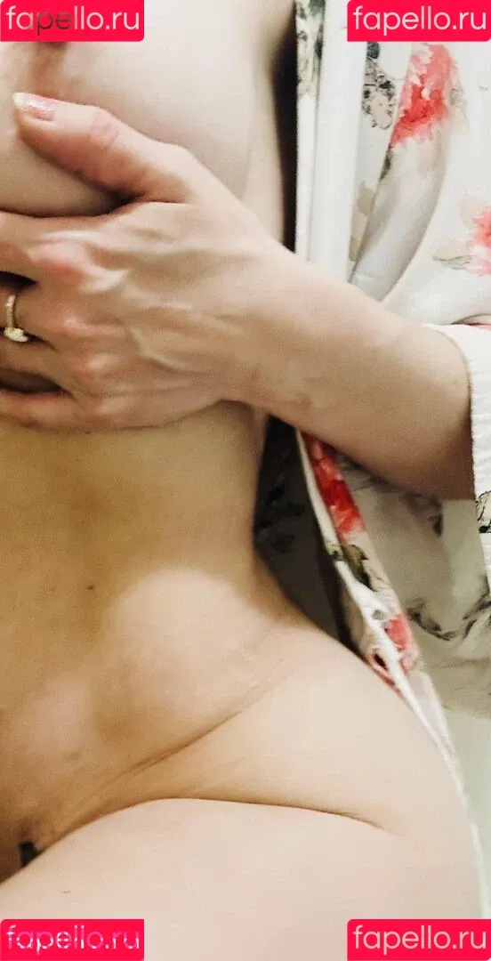 onegoodbumblebee Onlyfans Photo Gallery 