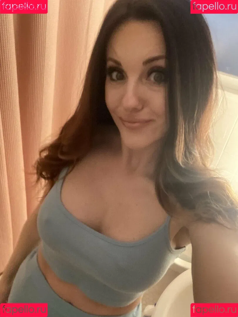 onegoodbumblebee Onlyfans Photo Gallery 