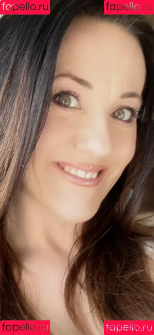 onegoodbumblebee Onlyfans Photo Gallery 