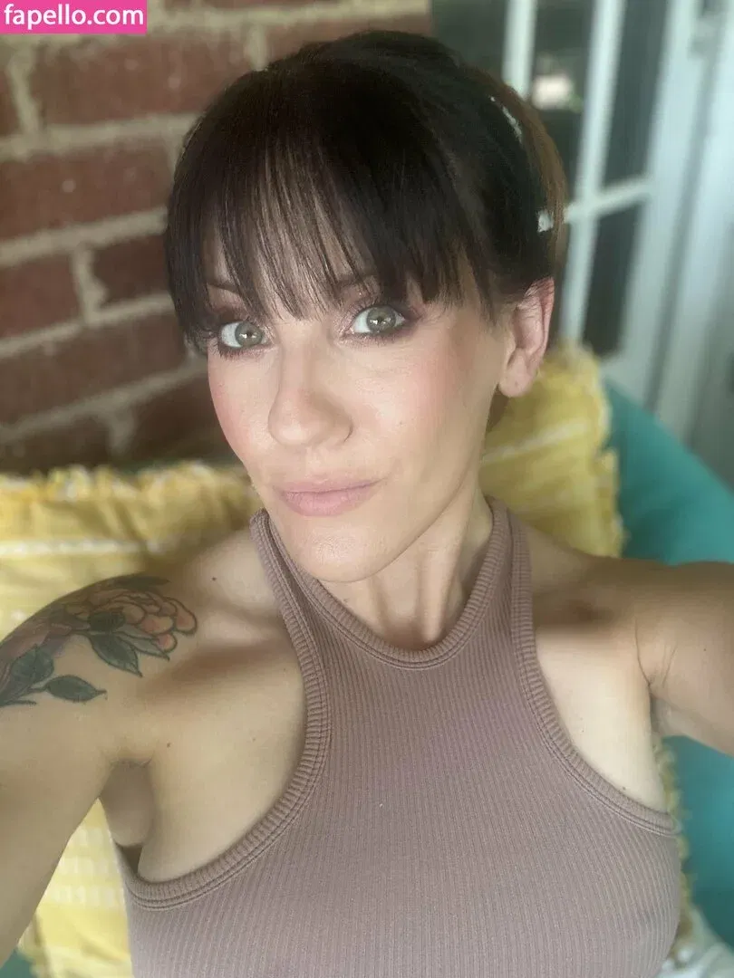 onegoodbumblebee Onlyfans Photo Gallery 