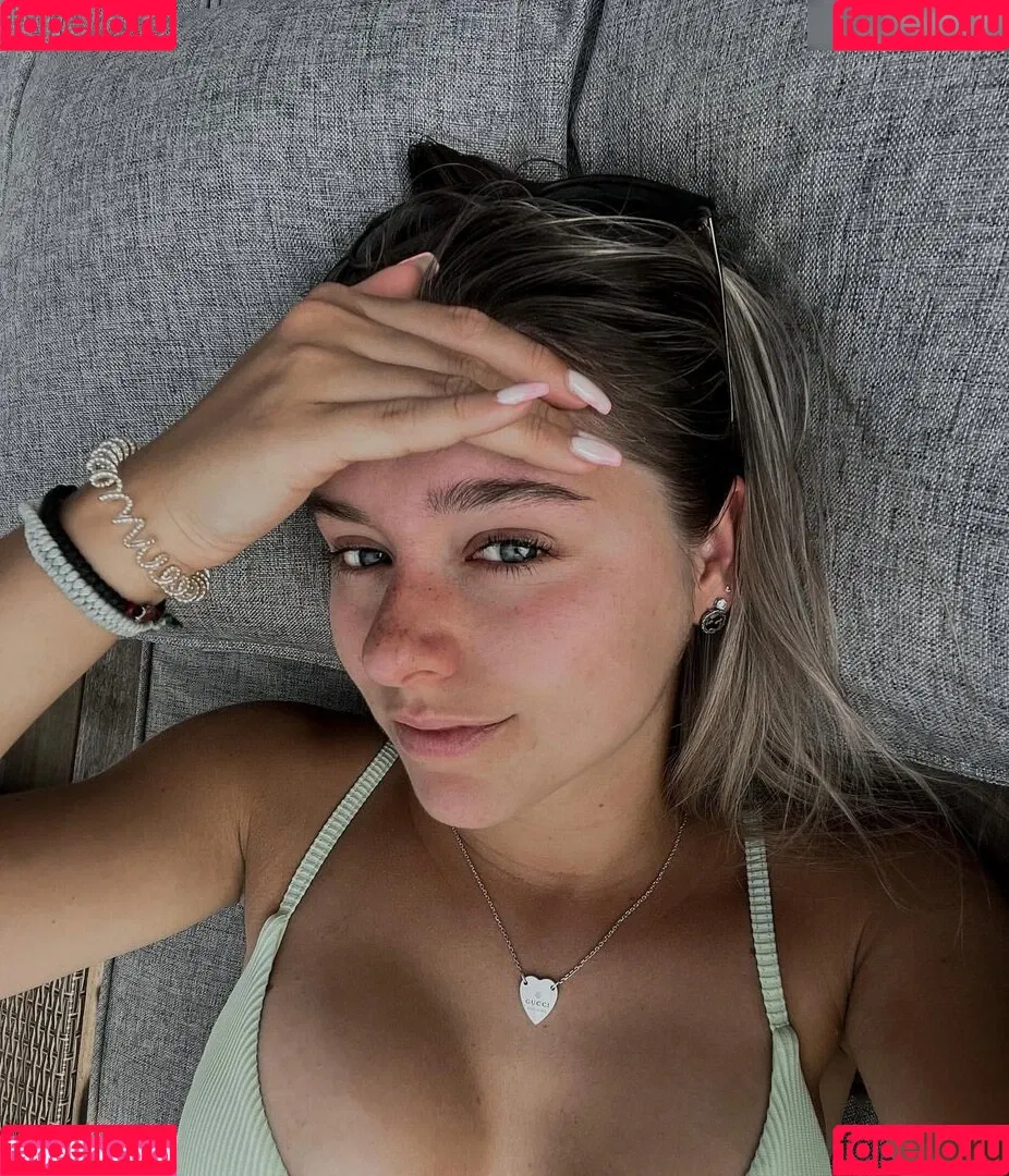 melaniehfl Onlyfans Photo Gallery 