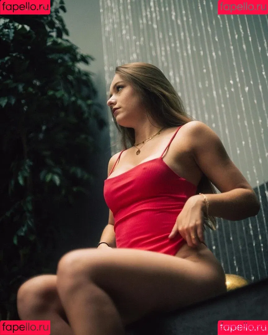 melaniehfl Onlyfans Photo Gallery 