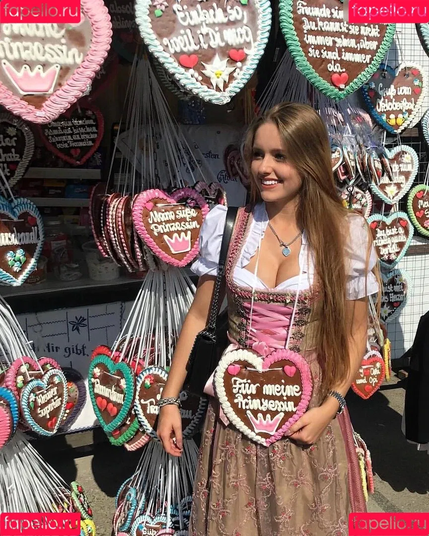 melaniehfl Onlyfans Photo Gallery 